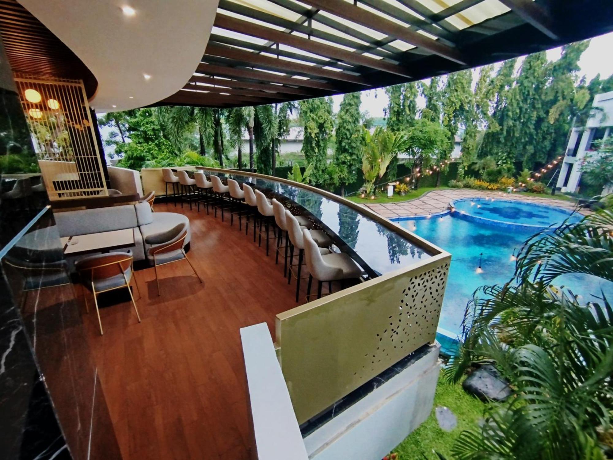 The Sun Hotel Sidoarjo Exteriér fotografie