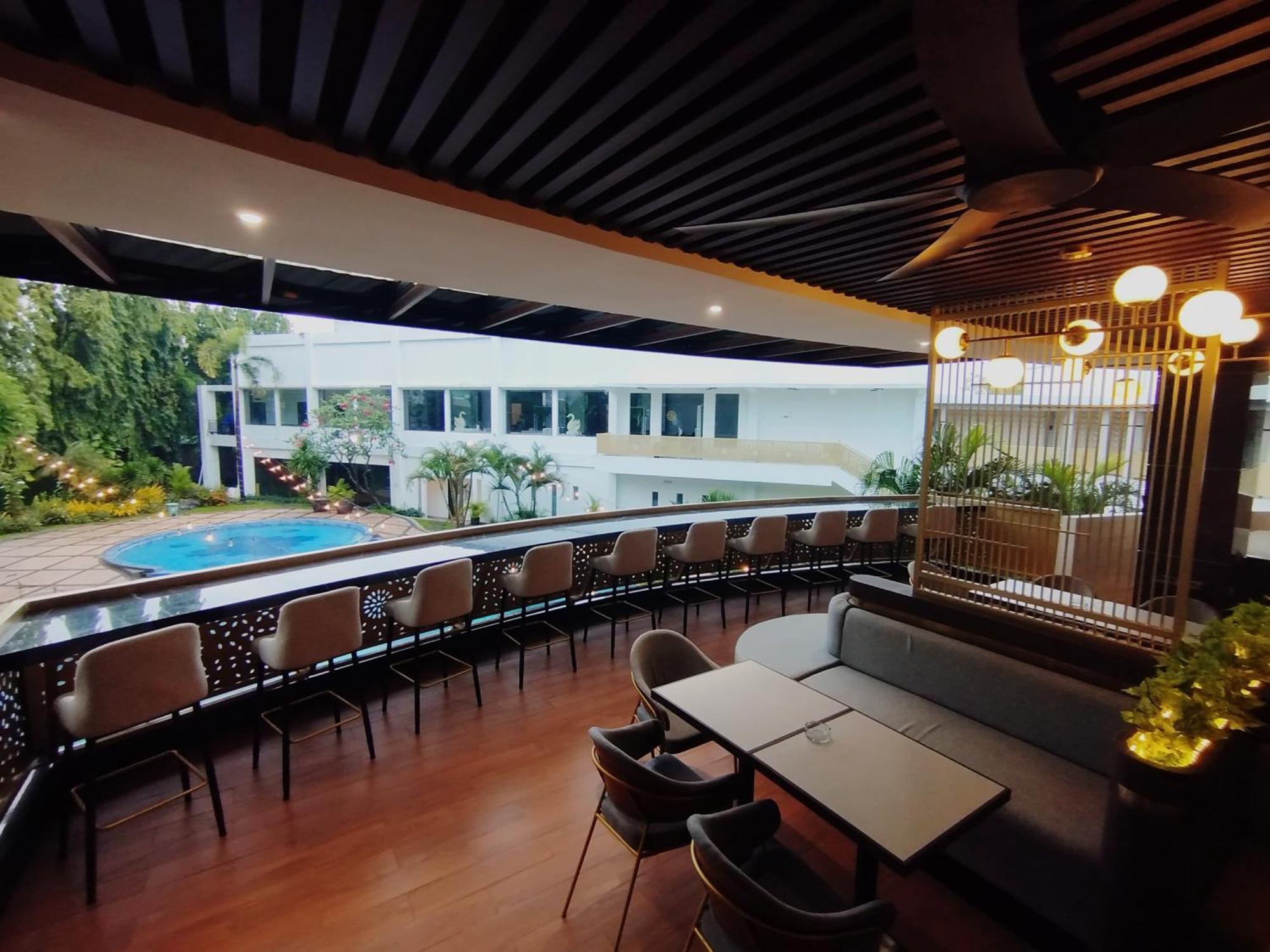 The Sun Hotel Sidoarjo Exteriér fotografie