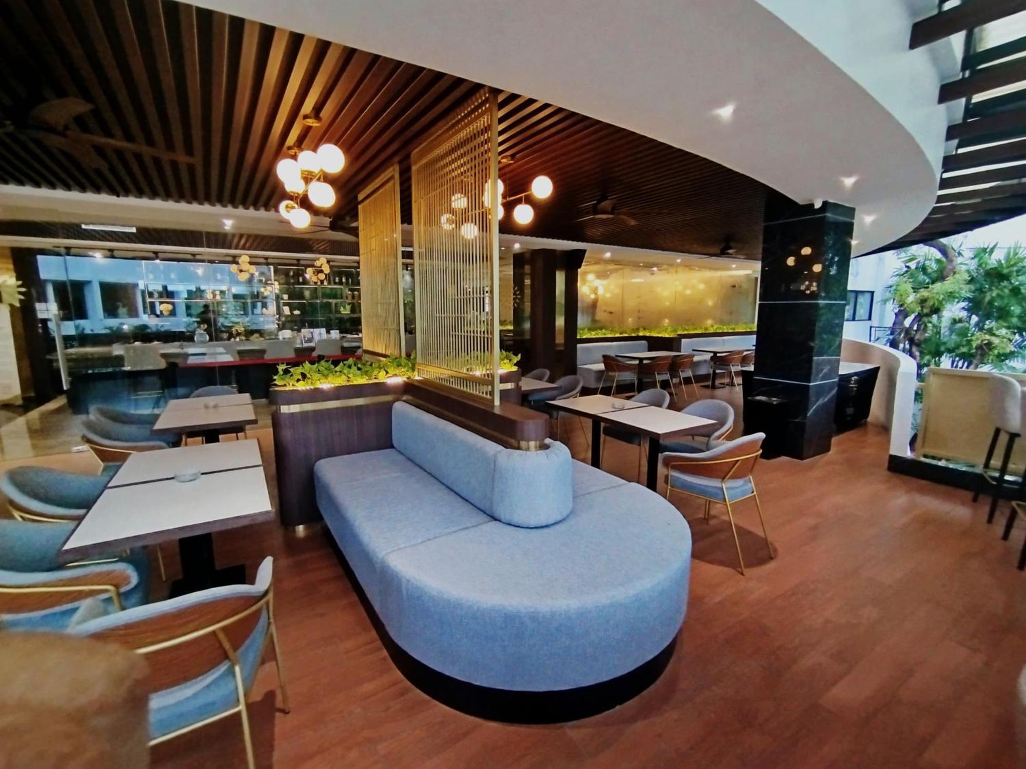 The Sun Hotel Sidoarjo Exteriér fotografie