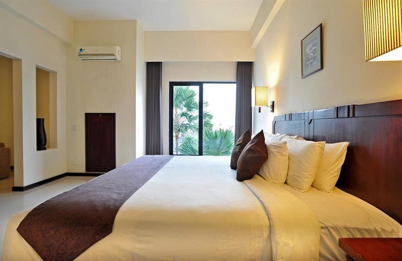The Sun Hotel Sidoarjo Exteriér fotografie